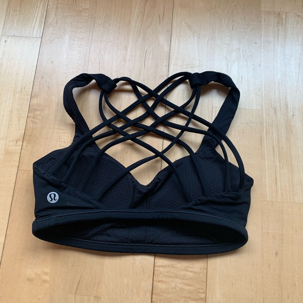 Lululemon Free to be Wild bra